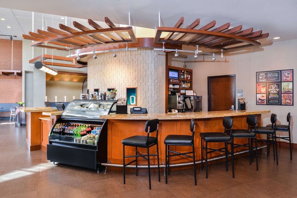 Hyatt Place Chesapeake/Greenbrier 55/63