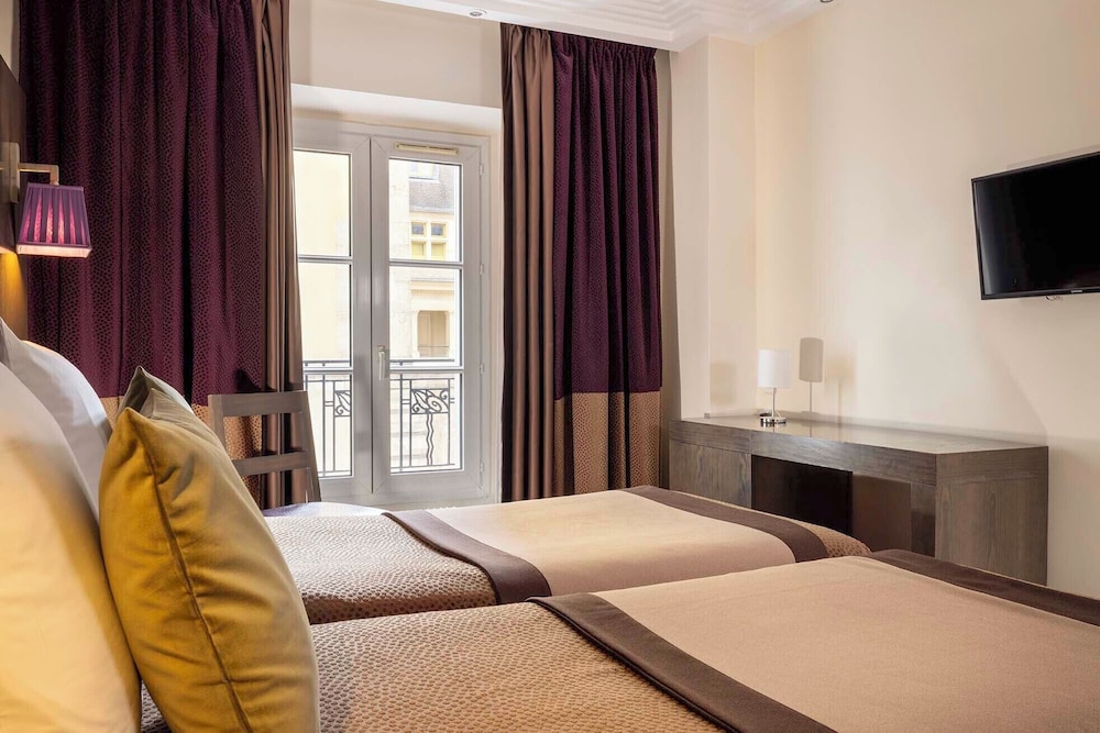 HOTEL SAINT PIERRE 10/50