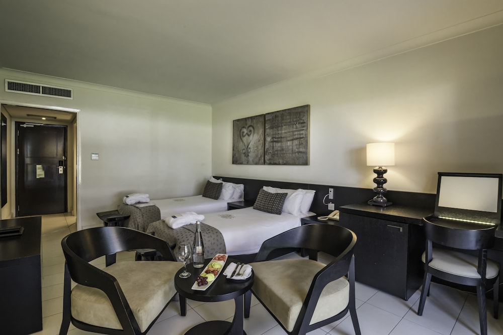 Labadi Beach Hotel 22/78