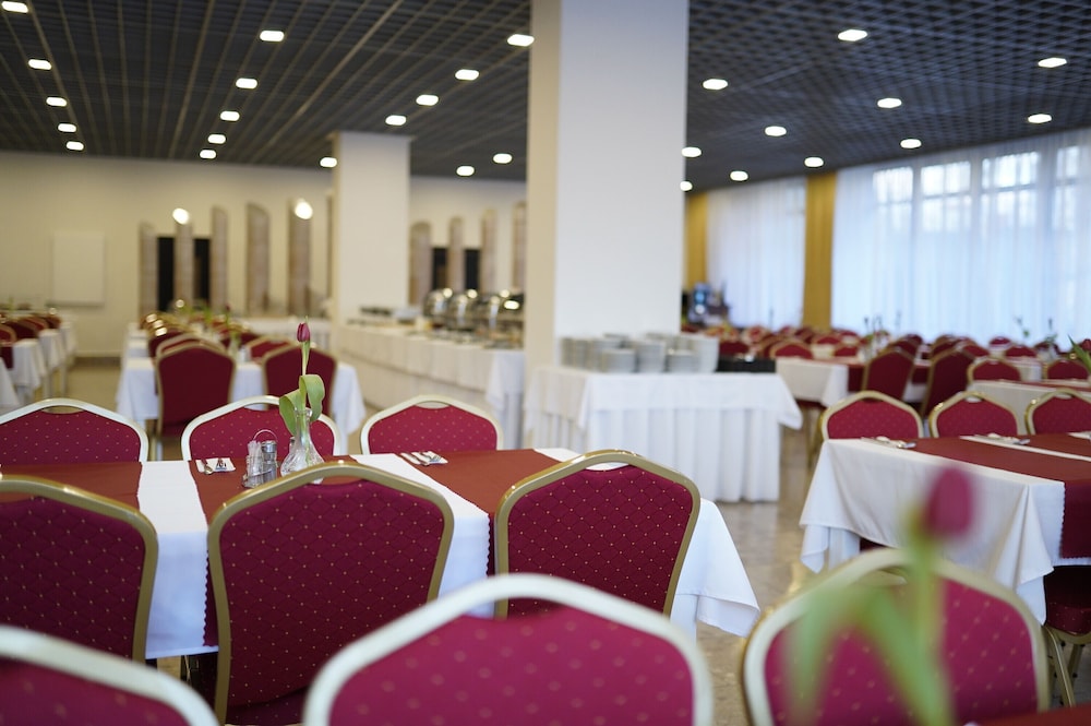 Hotel Satel 33/50