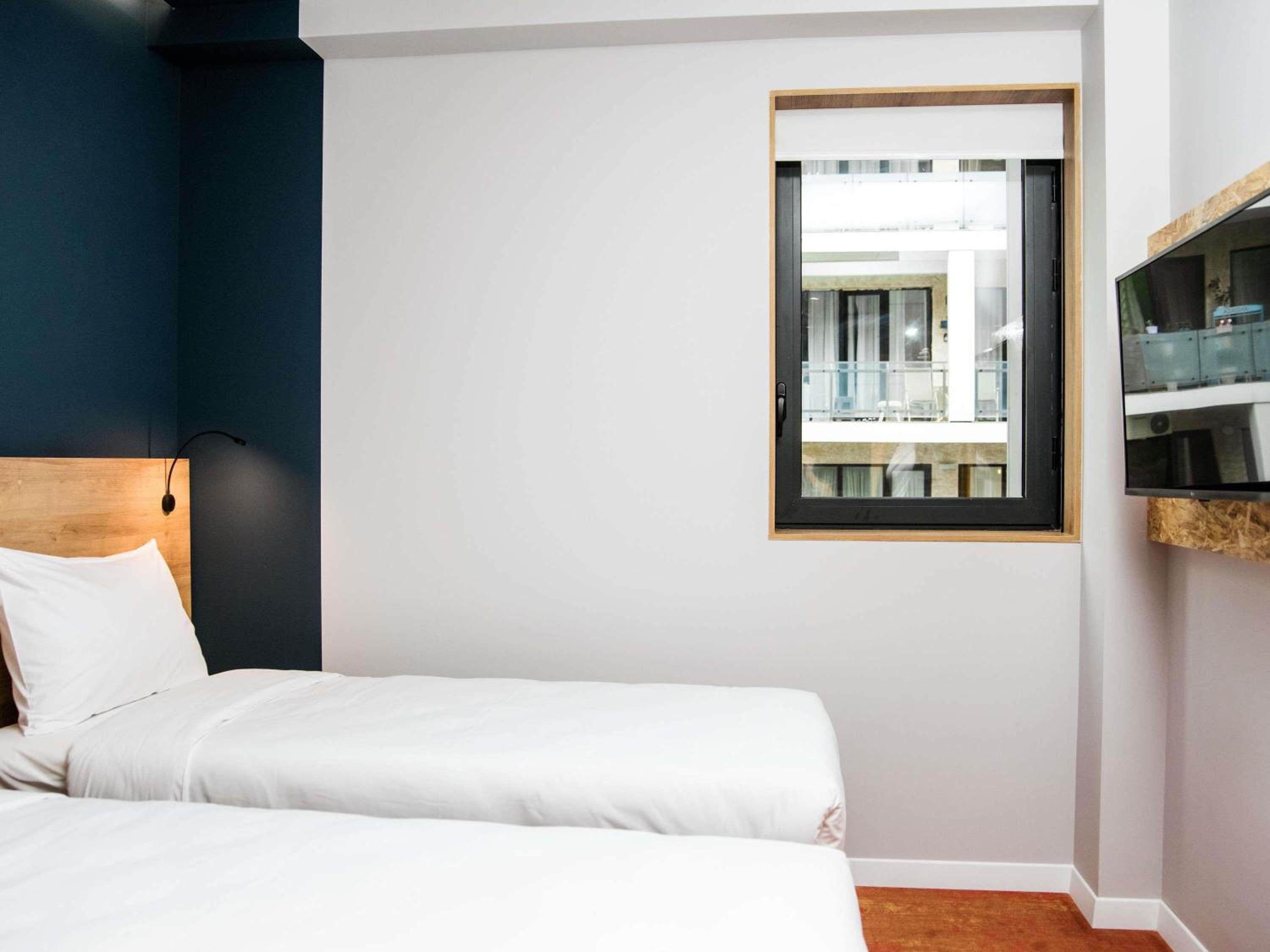 STANDARD, TWIN BEDS