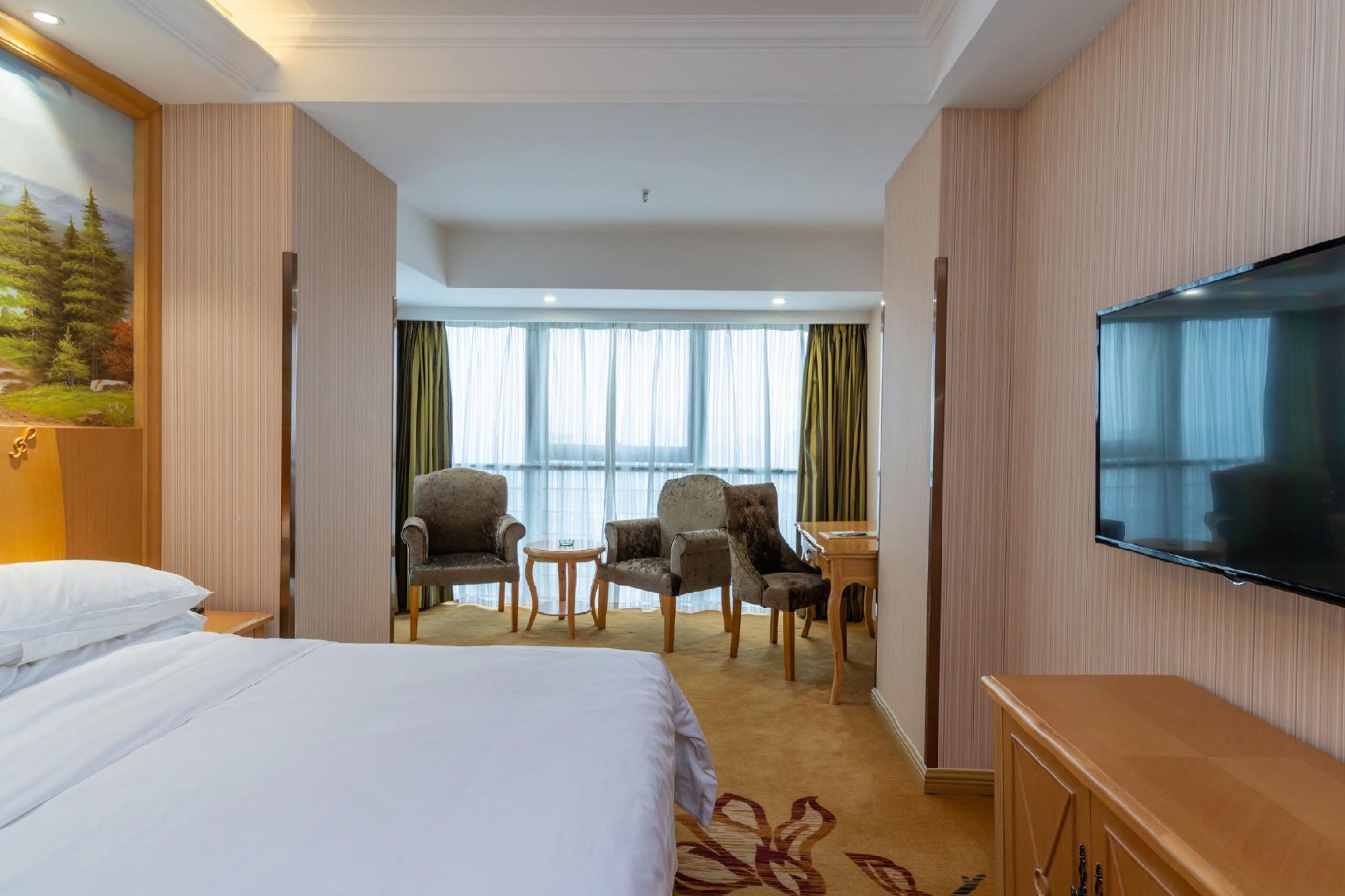 Vienna Hotel (Suzhou Shengze International Trade Center) 17/29