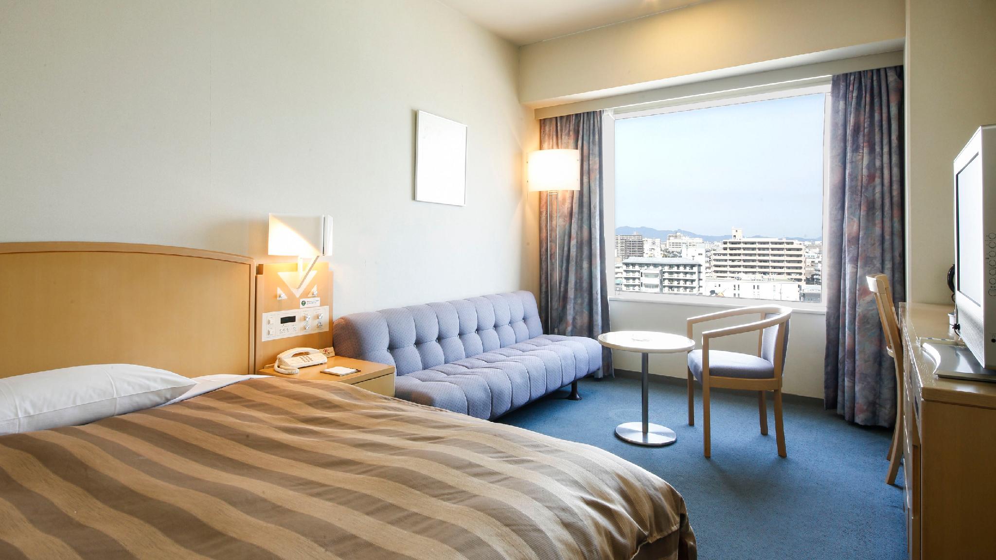 Deluxe, Single, River View, Night View