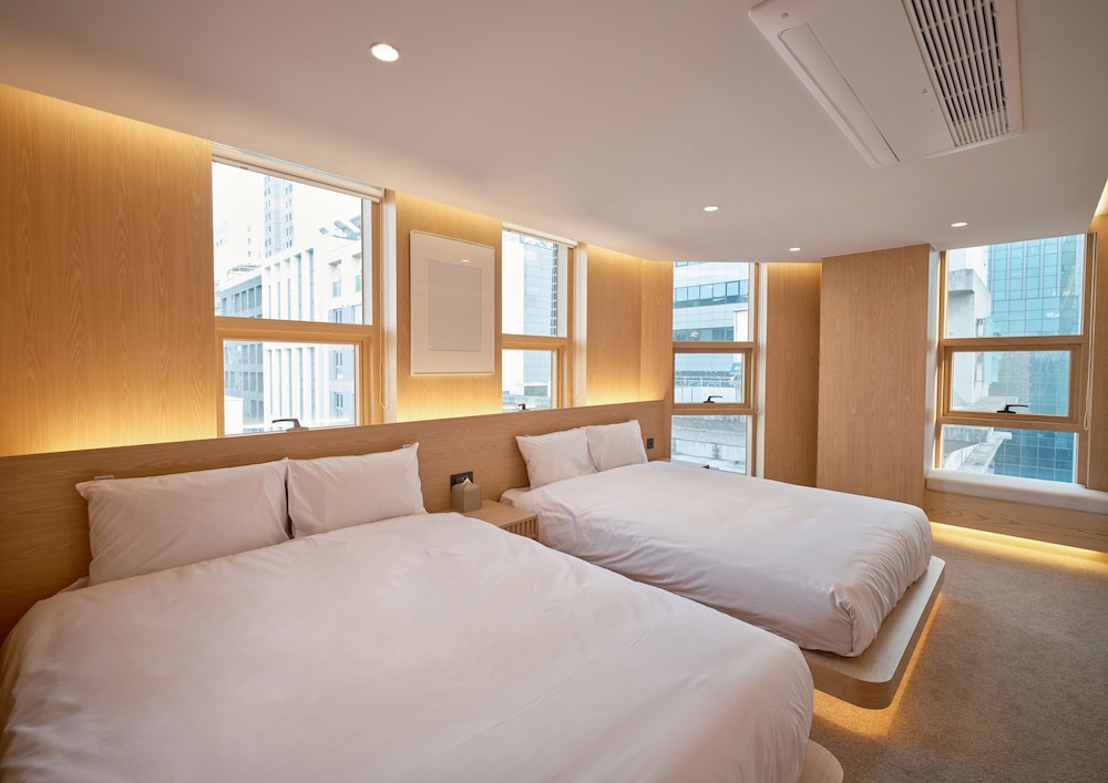 UH Suite The Coex 13/50