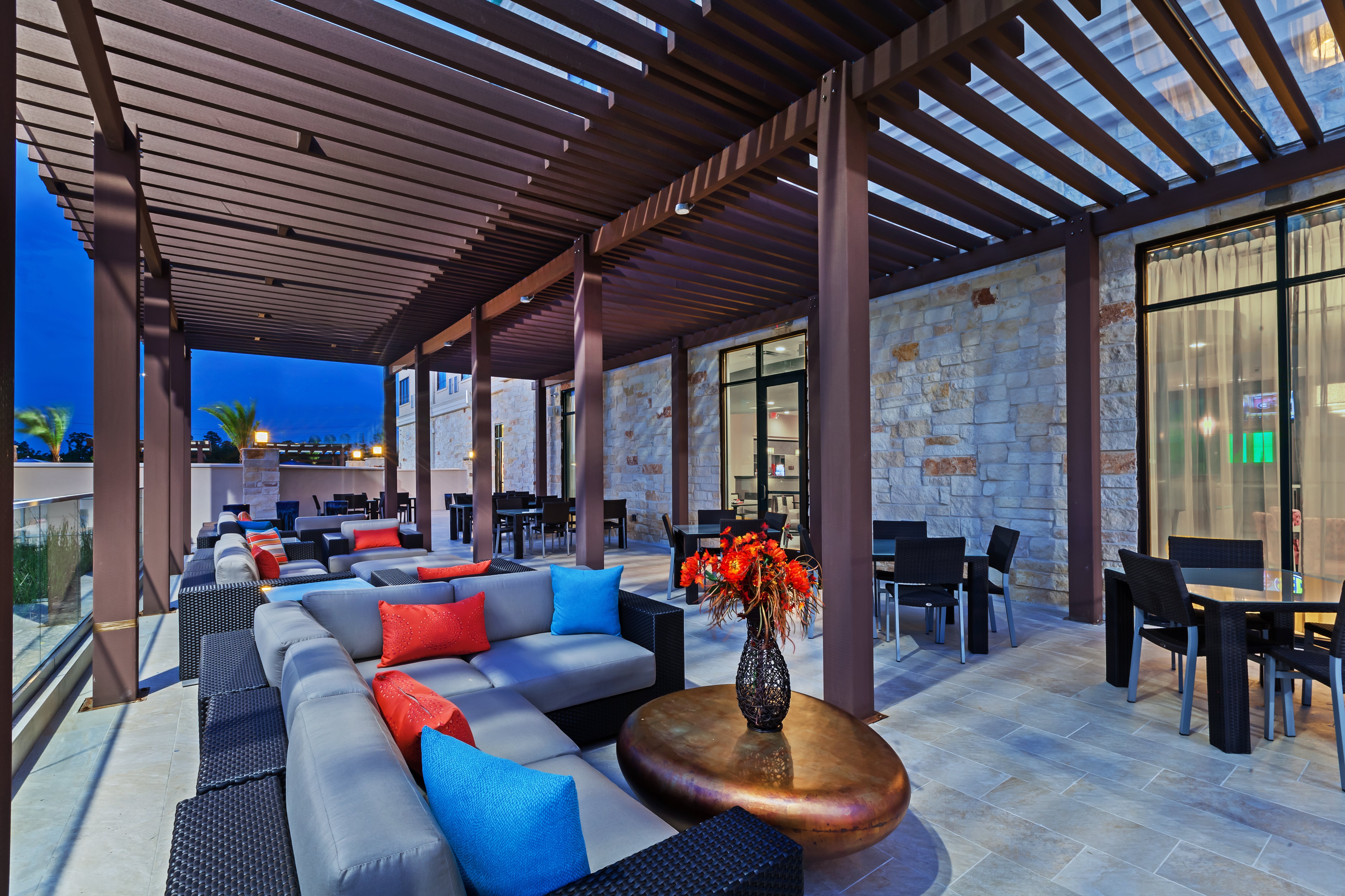 HOLIDAY INN HOUSTON NE - BUSH AIRPORT AREA 38/64