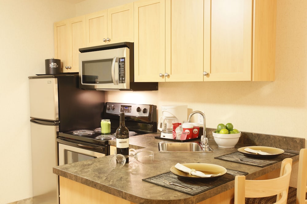 Pomeroy Inn Suites Hotel Dawson Creek 51/63