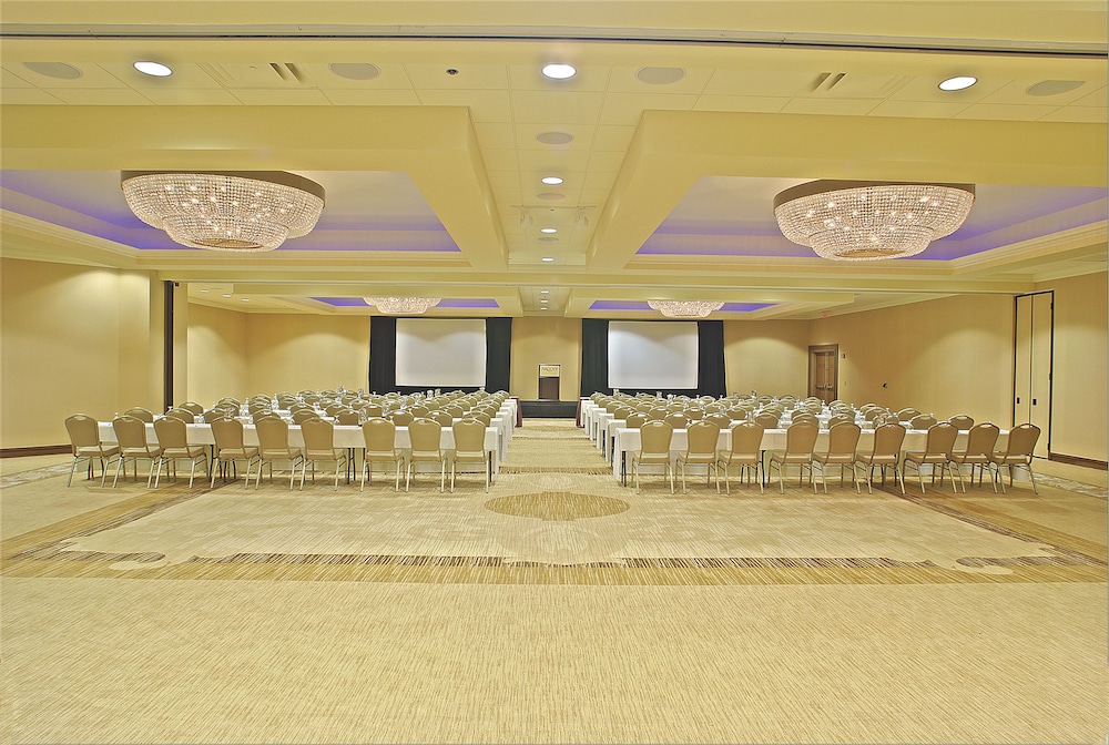 Argosy Casino Hotel And Spa 32/38