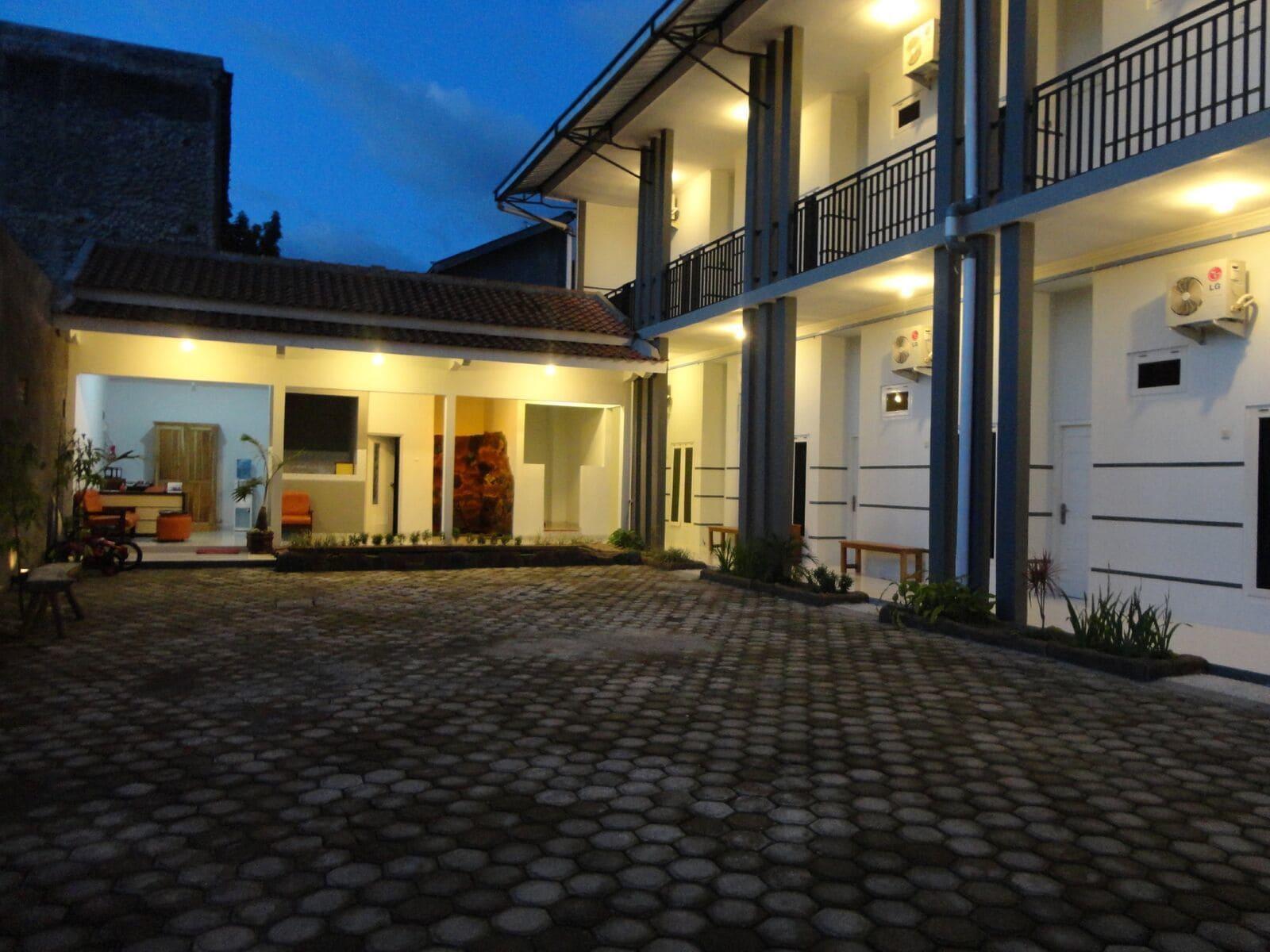 Pendowo Huis Guest House 8/11
