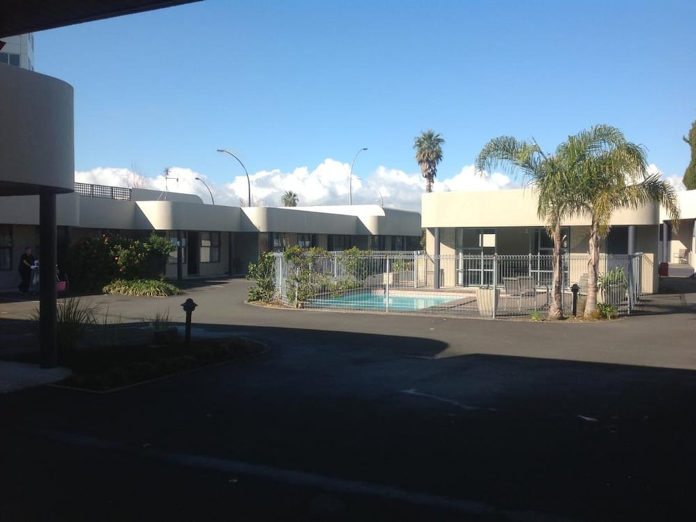 DURHAM MOTOR INN 1/29