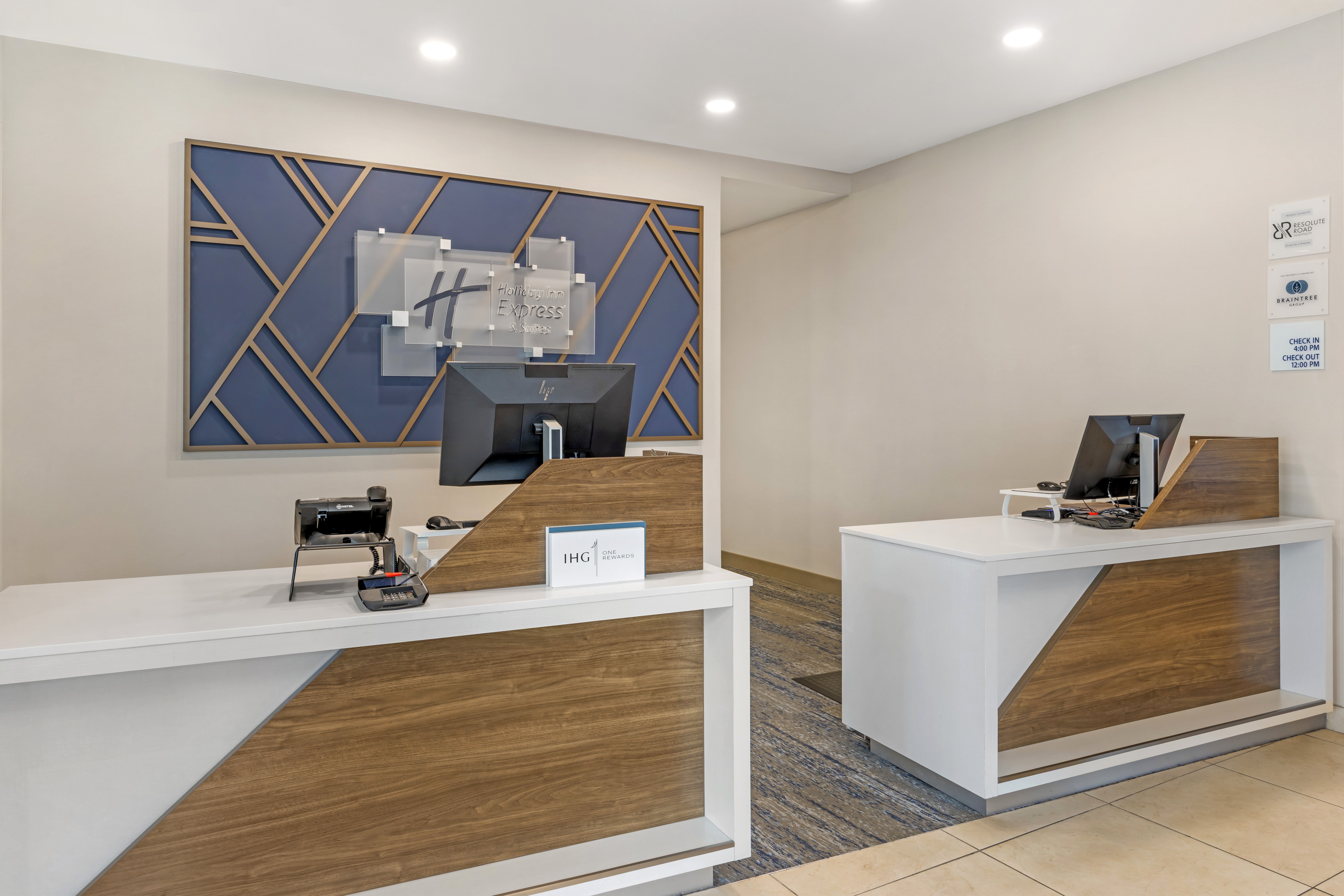 Holiday Inn Express Hotel Suites Astoria 17/69