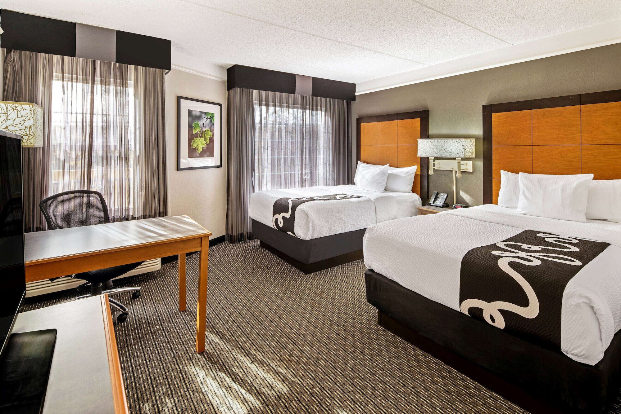 Room, 2 Double Beds, Accessible, La Quinta Inn Suites Macon 2/3
