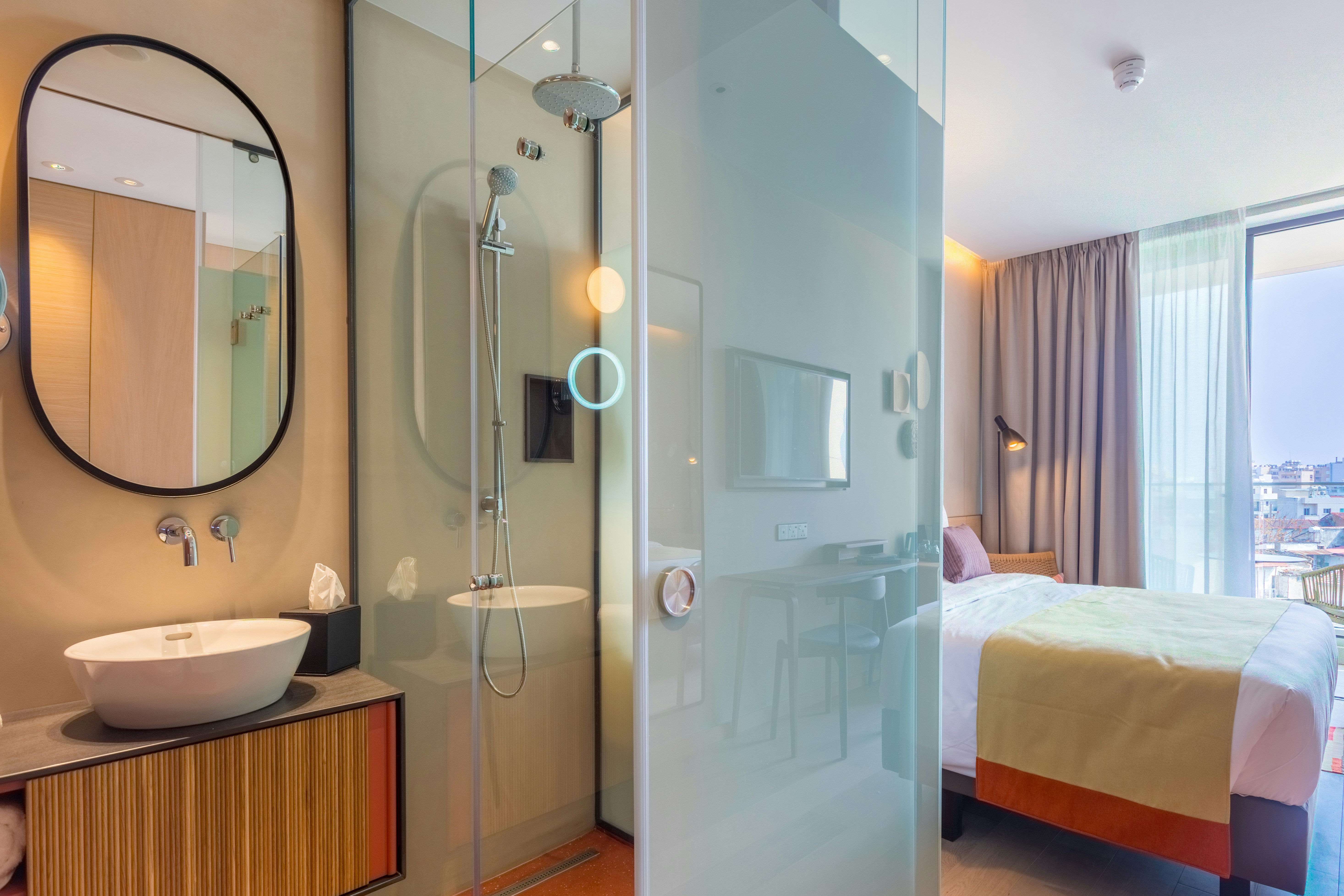 INDIGO HOTEL - Adults Only 81/82