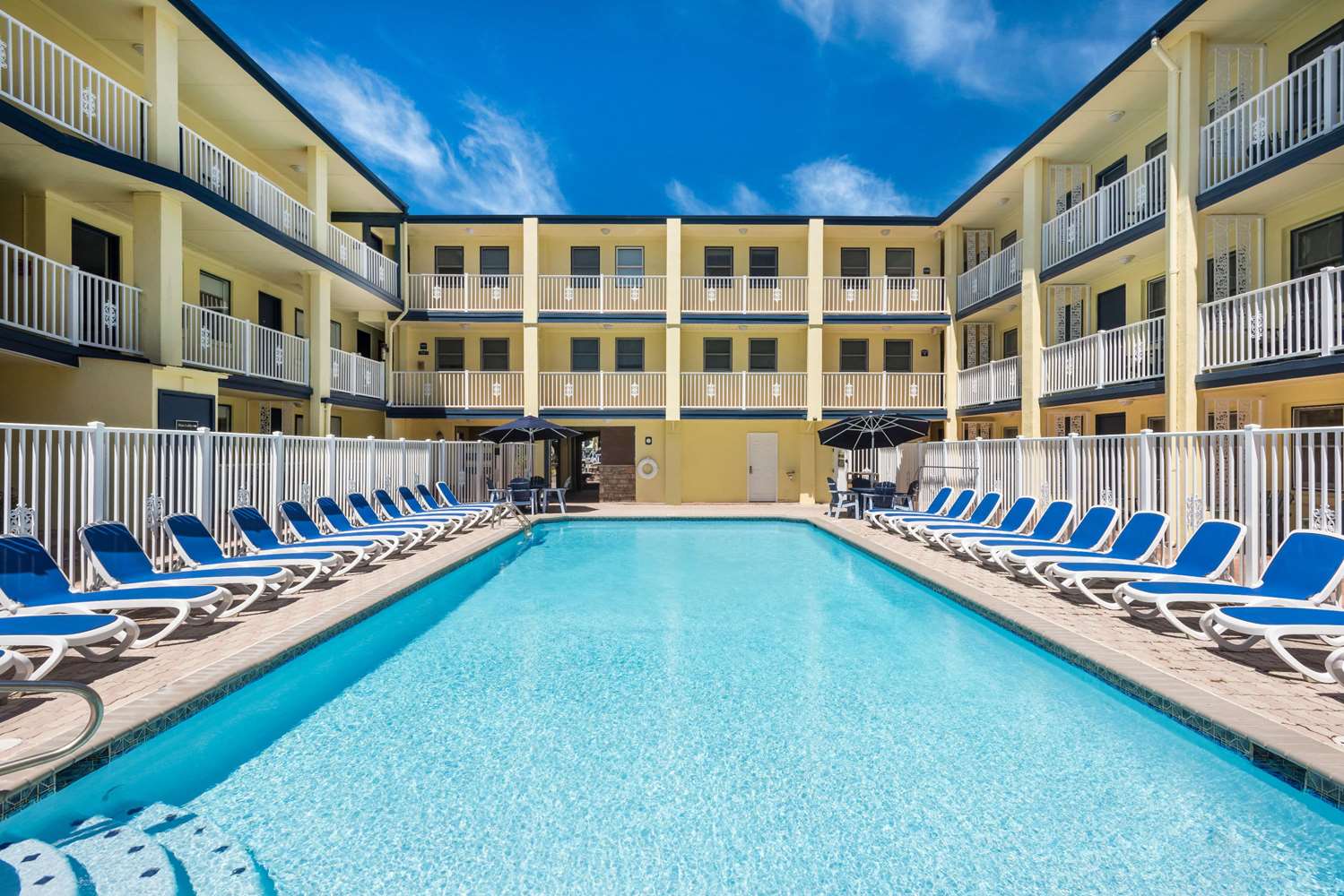 Days Inn by Wyndham Ocean City Oceanfront 46/64