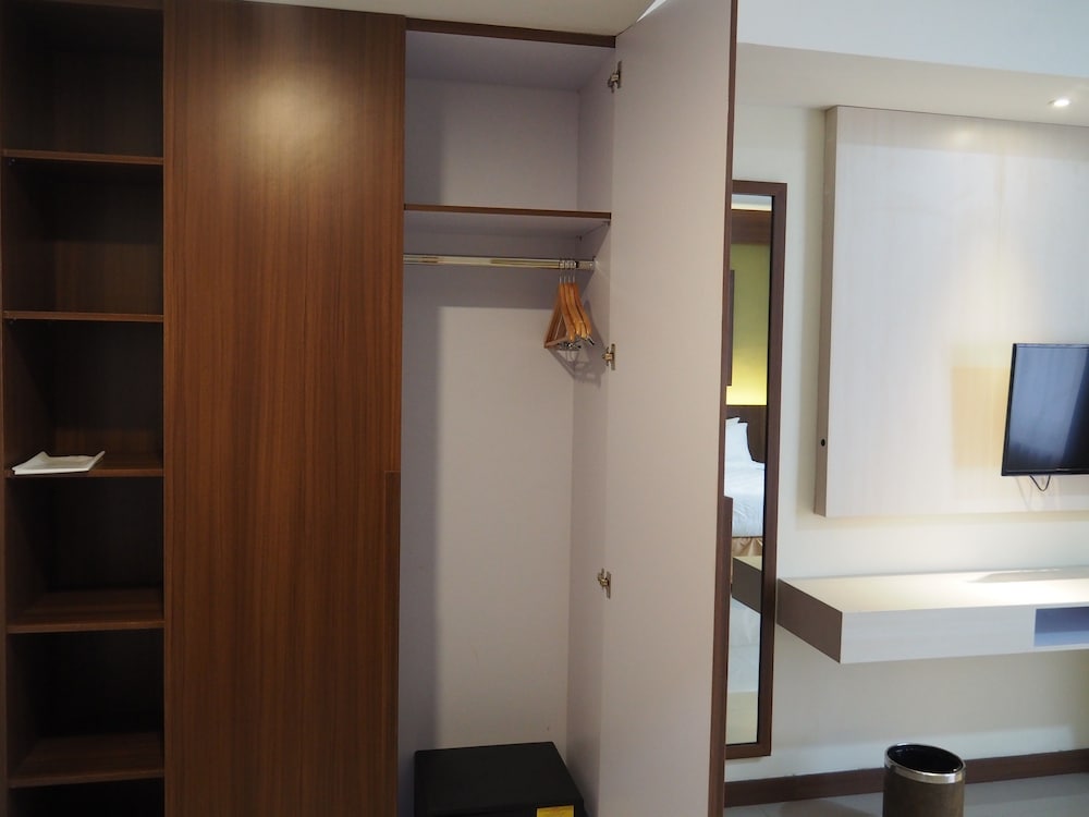 Luminor Hotel Banyuwangi Yos Sudarso 38/70