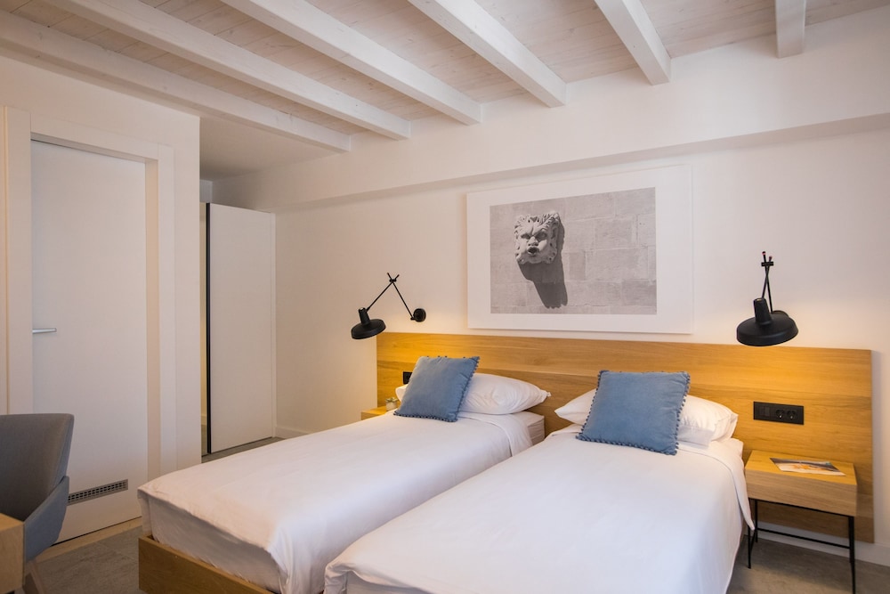 Bova Luxury Rooms 6/36