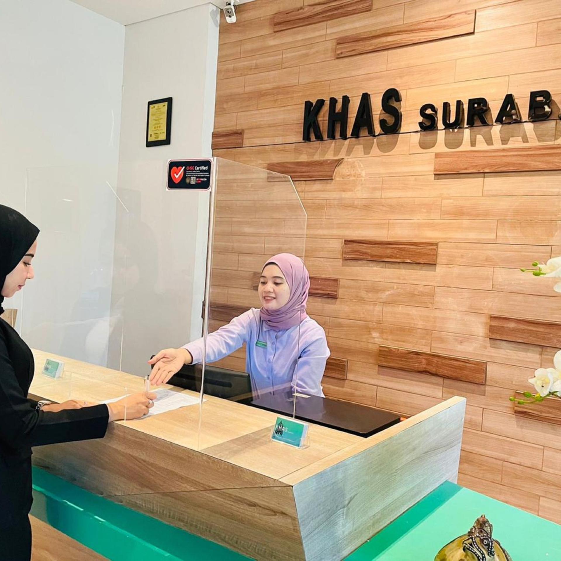 KHAS Surabaya Hotel 9/61