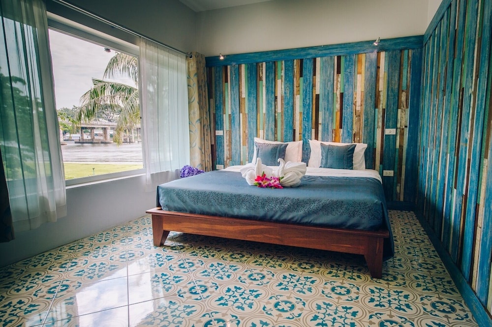 Good Times Resort 30/64