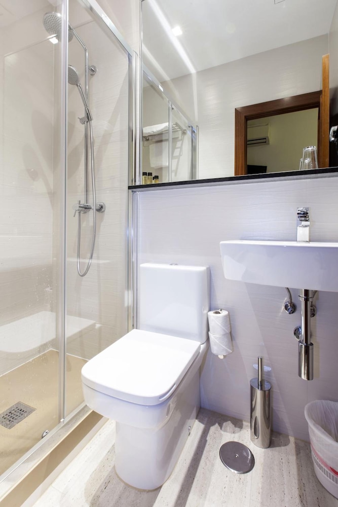 Hostal Castilla I. 13/43