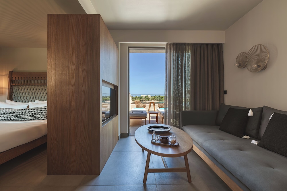 جناح بسرير كينج بإطلالة على البحر، Castello Infinity Suites - Adults Only 4/5