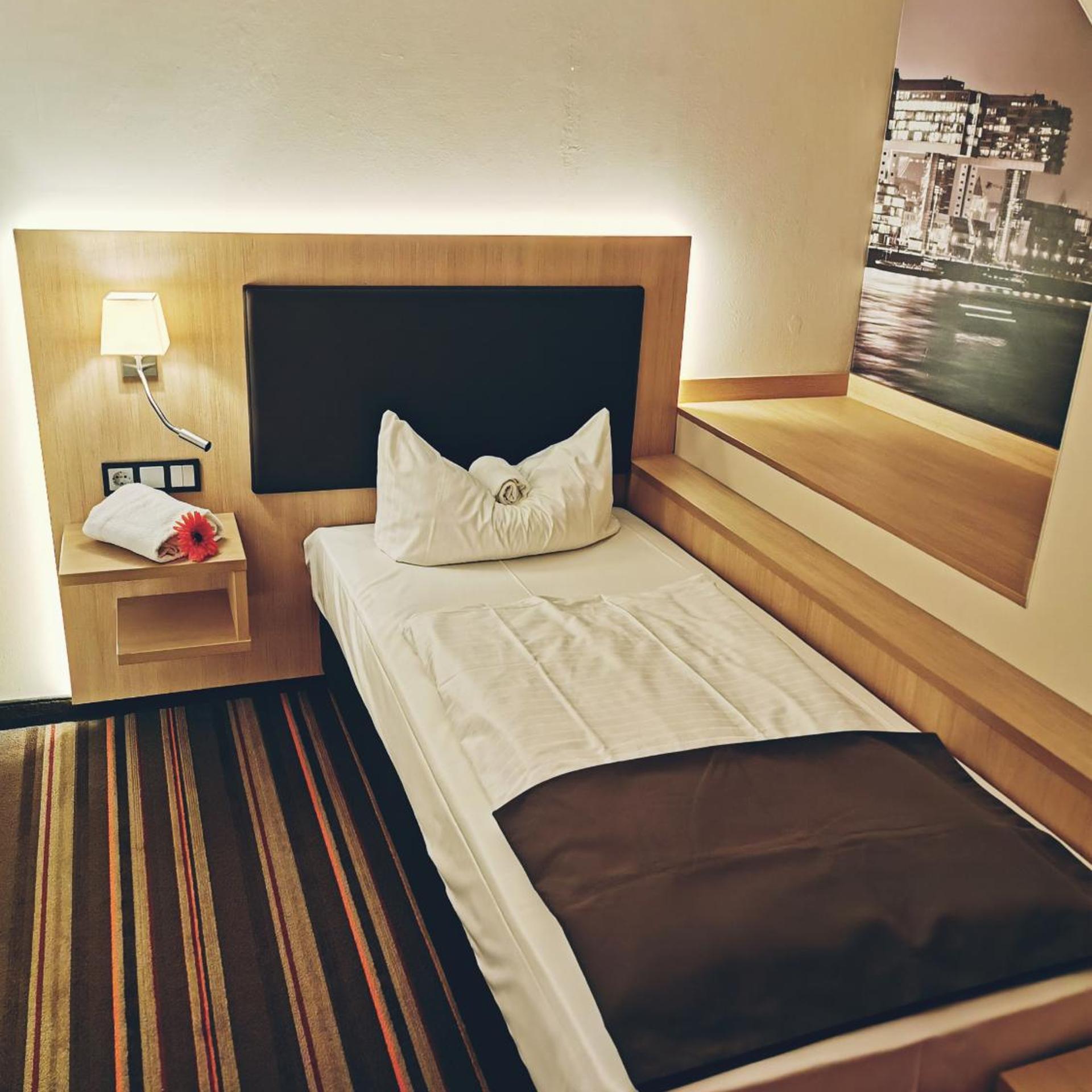Room, Single