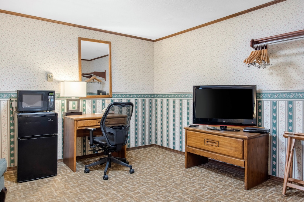 Coachman Inn 40/55