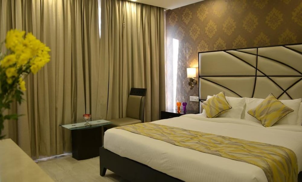 Orabella Villas & Suites 8/43