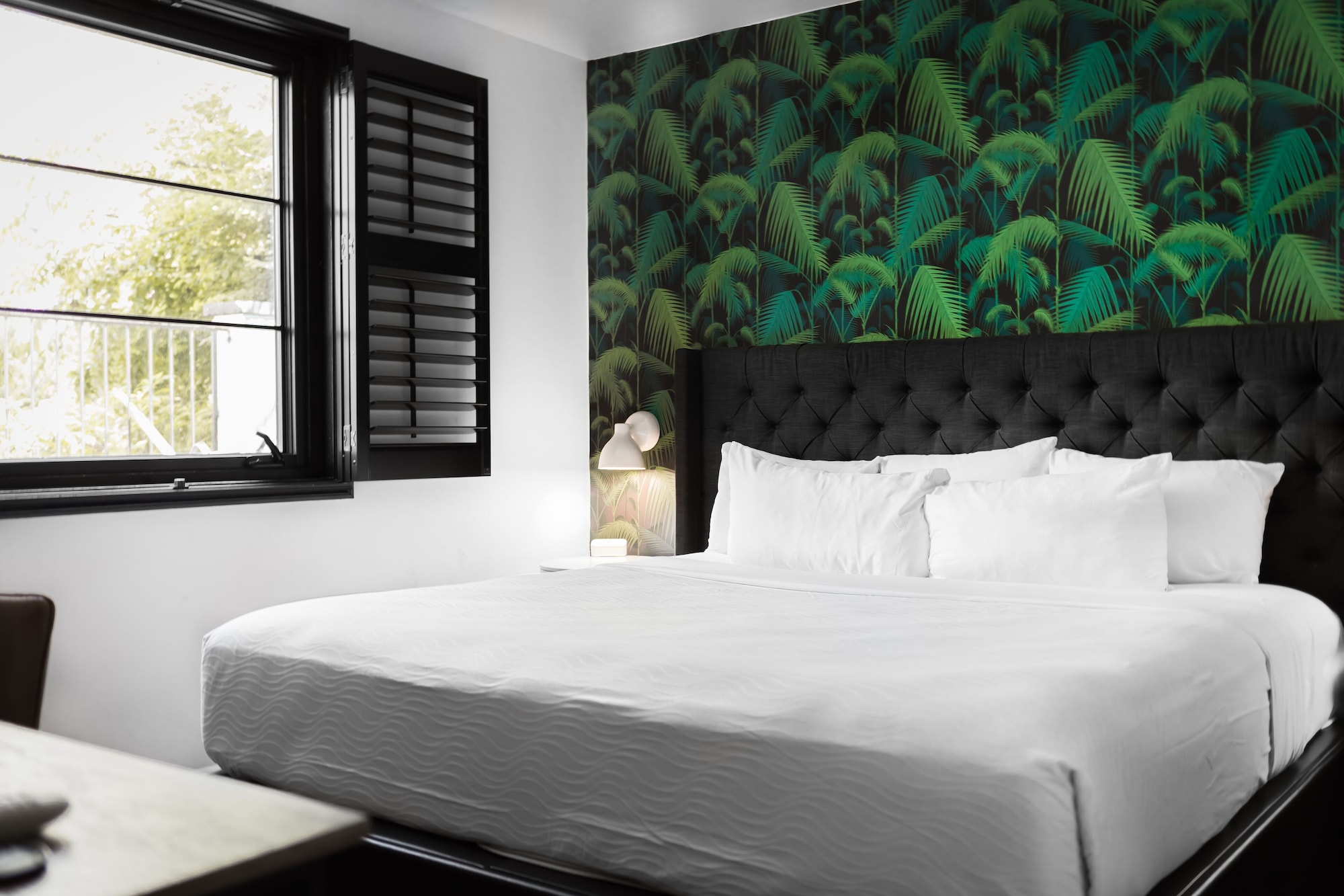 1 BEDROOM, SUITE, KING BED