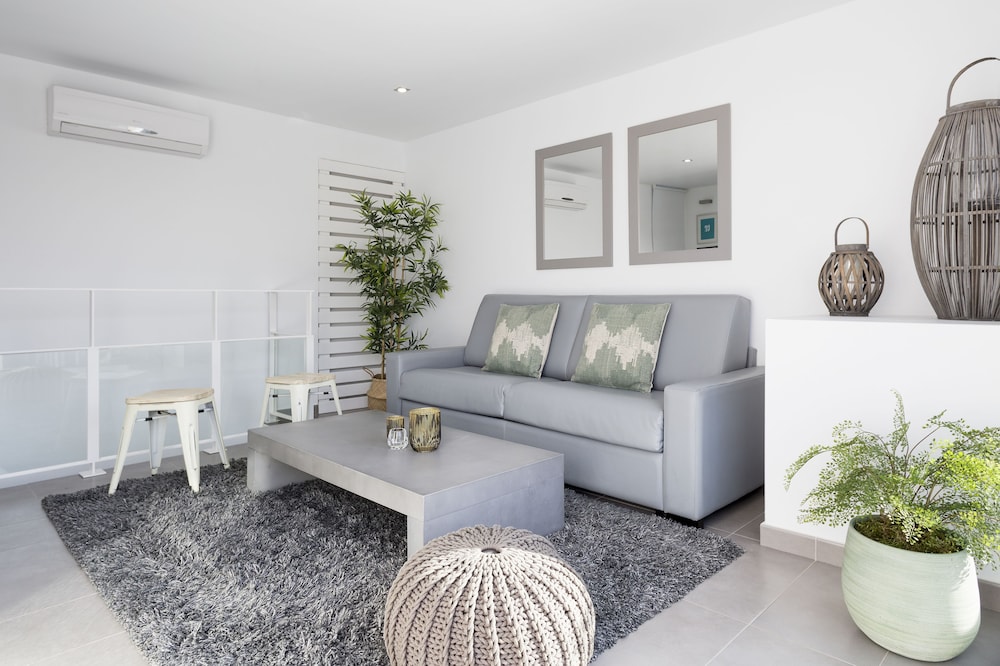 Sitges Group Bonaire 23/50