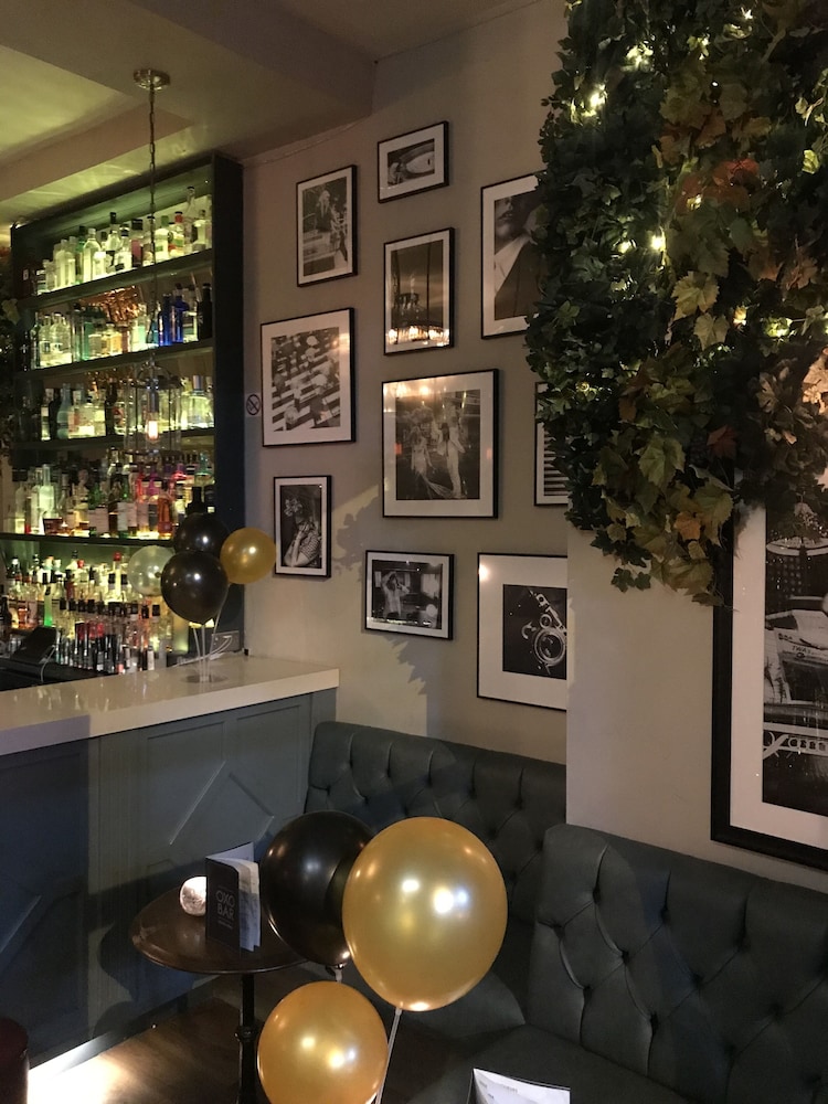 Euro Bar And Hotel 35/53