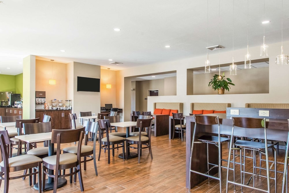 Sleep Inn & Suites Galion OH 26/36