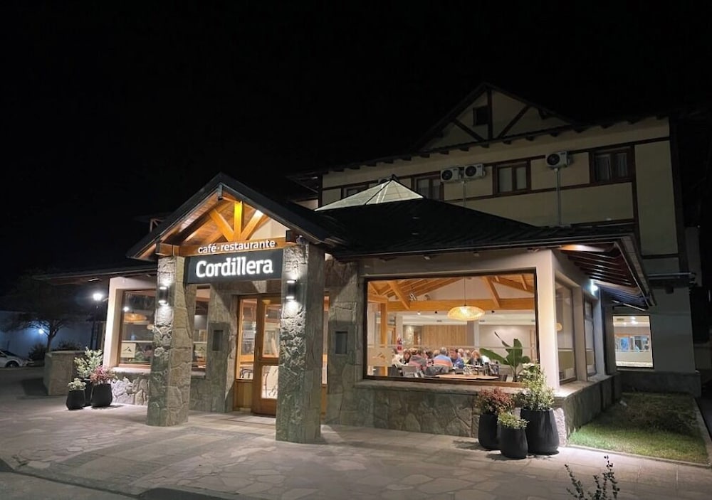 Cumbres Hotel 1/50