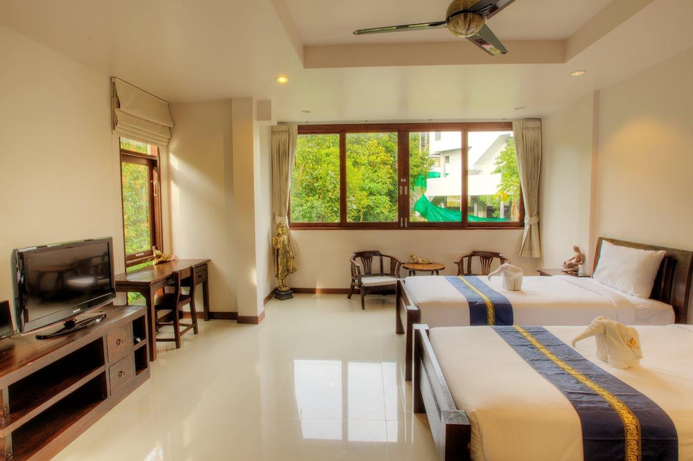 Sunset Hill Boutique Resort 44/77