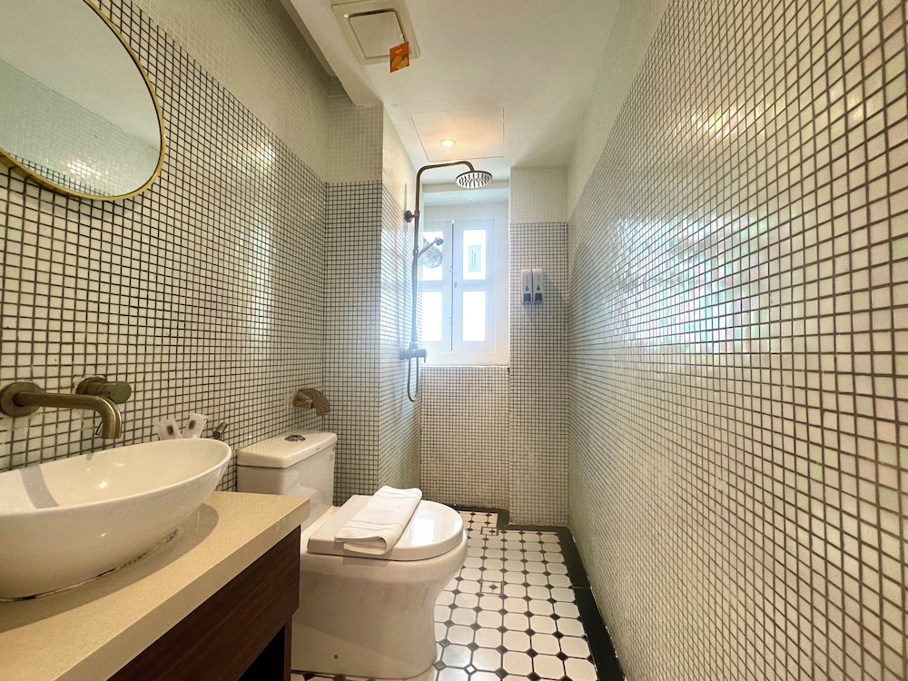 White Mansion Hotel 45/50