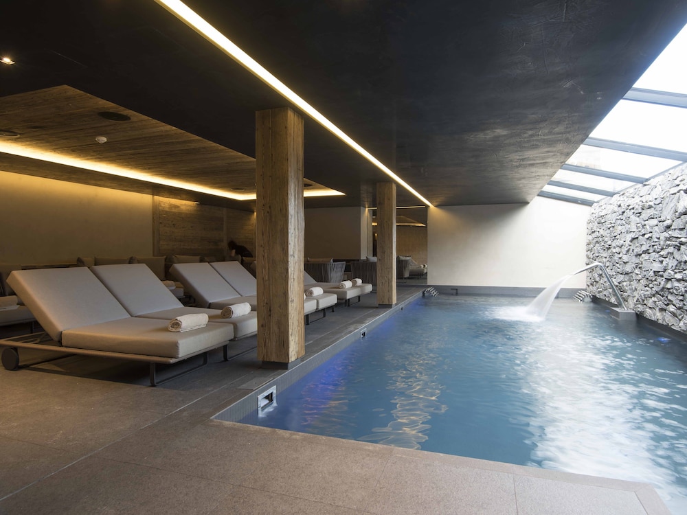 Hotel de Rougemont and Spa 24/50