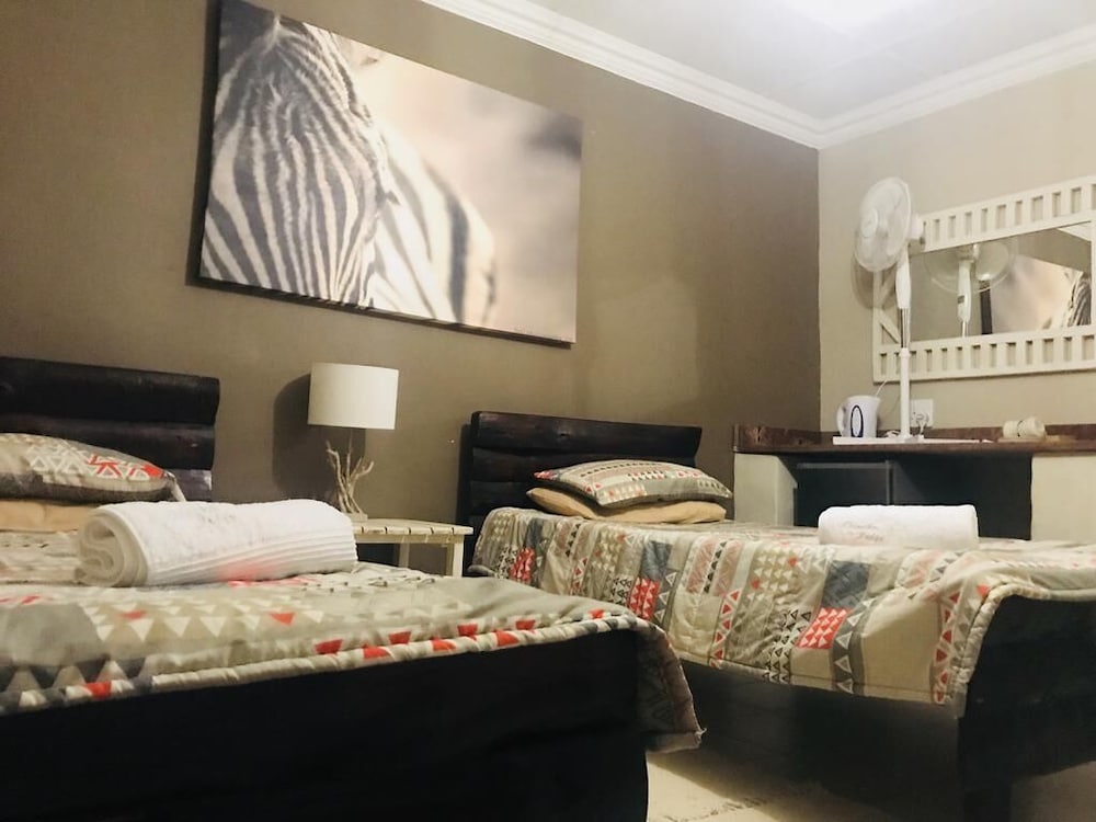 Chinaka Game Lodge 11/25