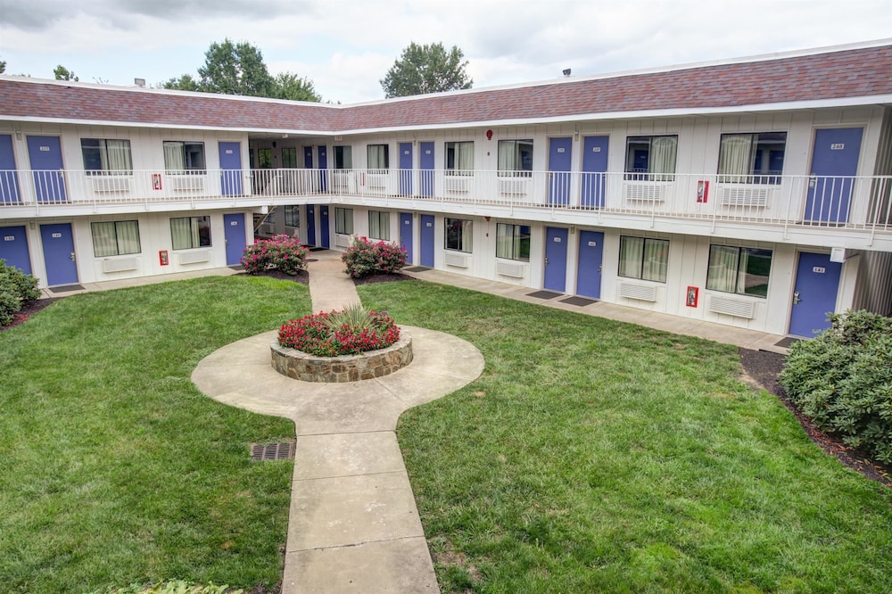 Motel6 Elkton, MD 43/55