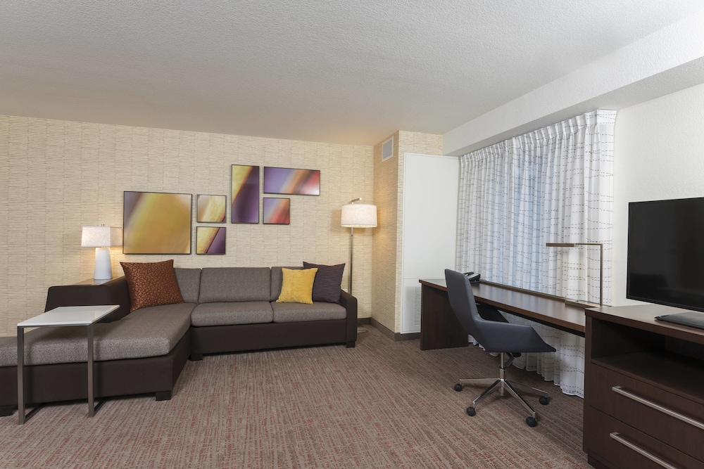 RESIDENCE INN GREEN BAY DOWNTOWN 53/58
