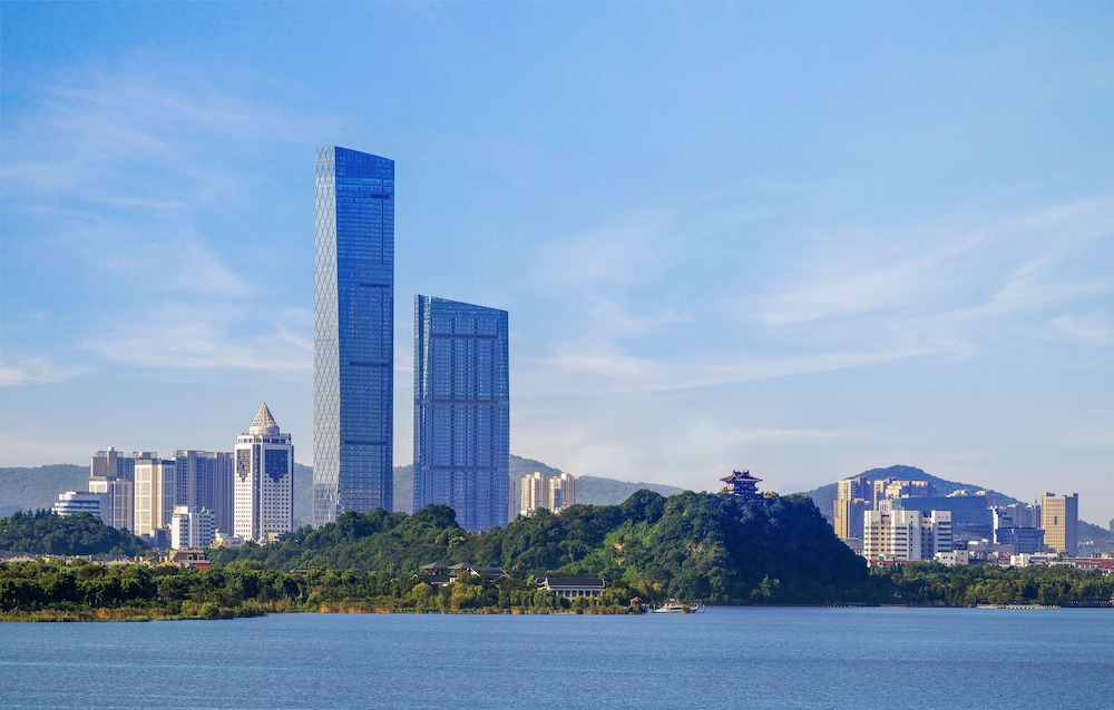 Hyatt Regency Zhenjiang 32/79