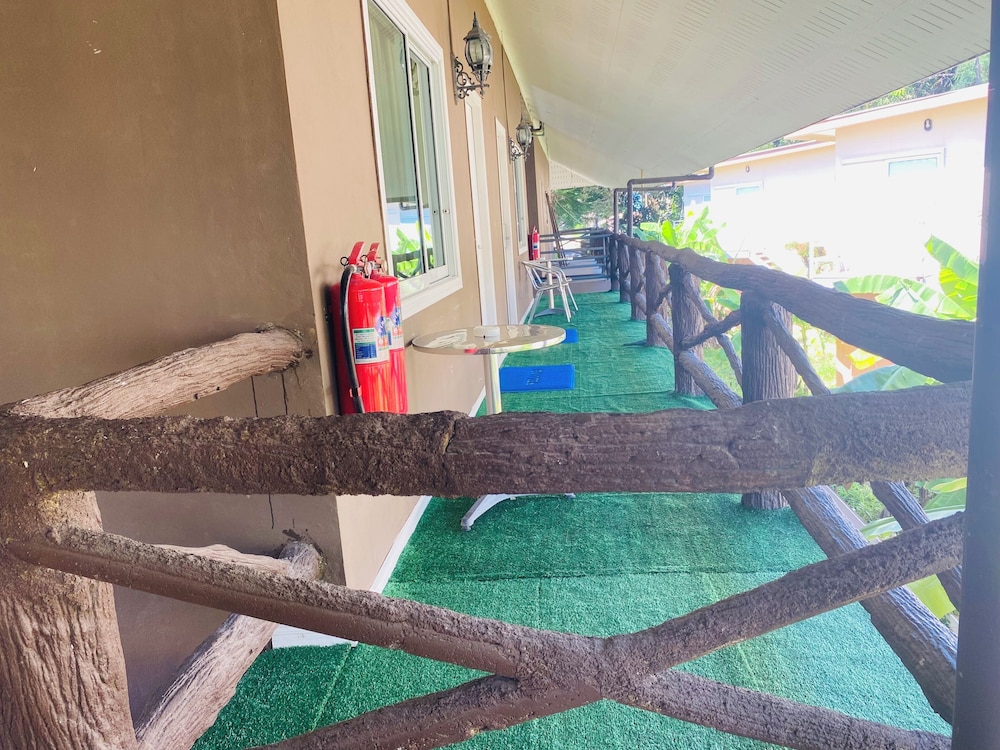 Bella Vista Beach Resort Koh Lipe 40/70