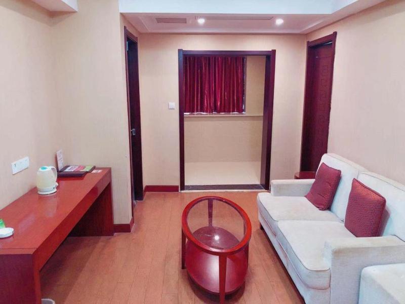 Greentree Alliance Chuzhou Qingliu Bridge Hotel 30/50