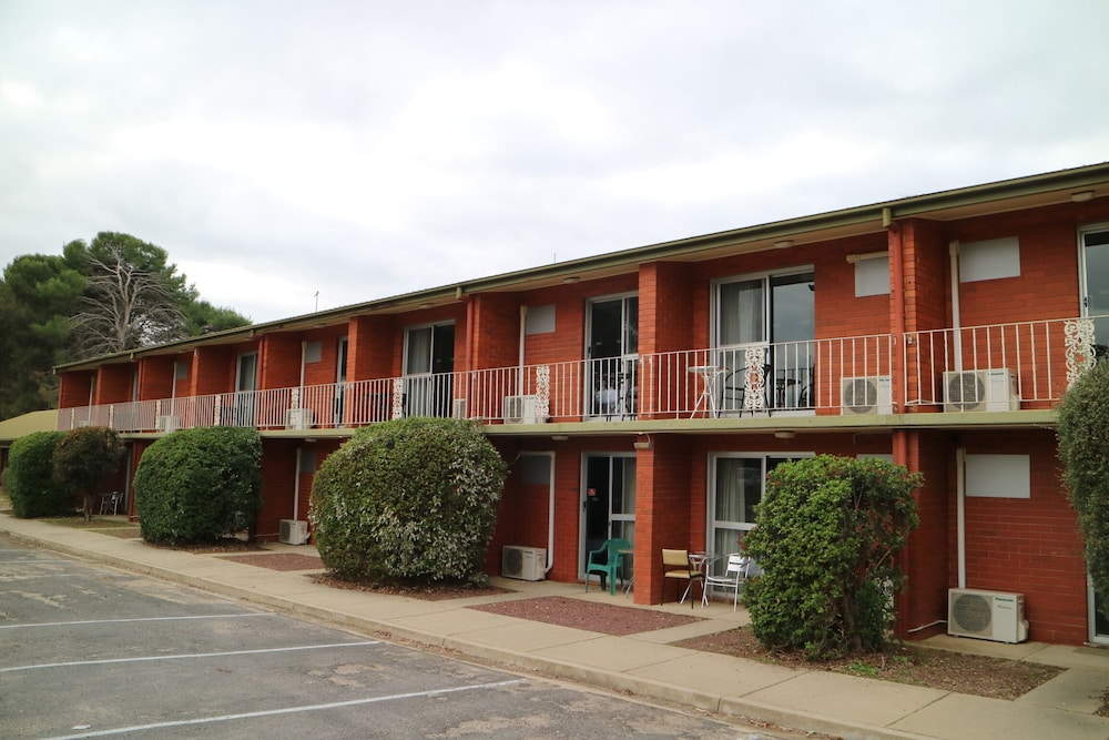 Corowa Golf Club Motel 1/32