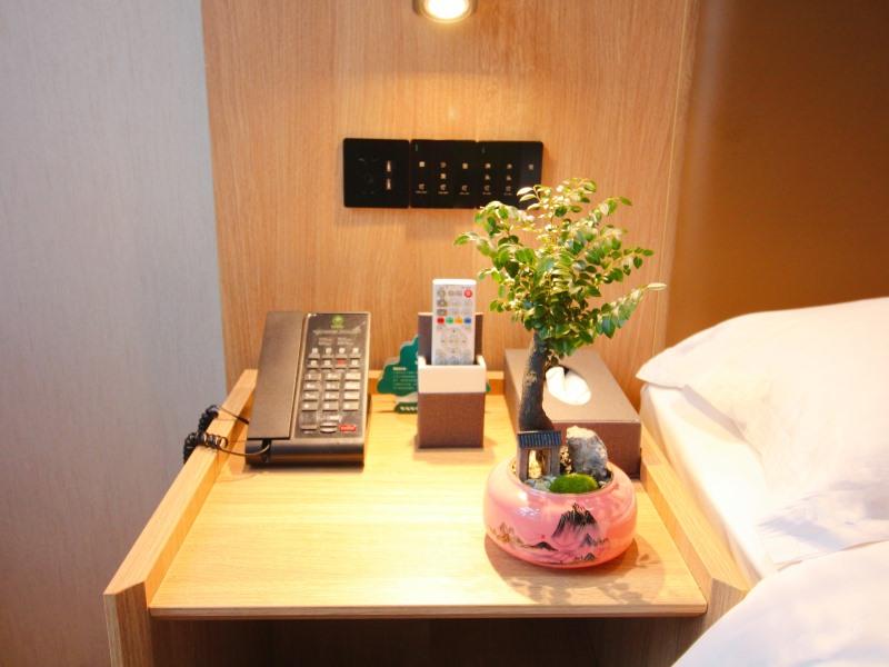 GreenTree Inn Suzhou Industrial Park Qingjian Lake Express Hotel 13/18