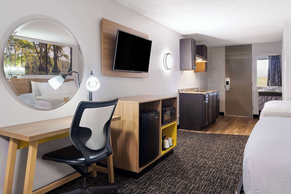 Days Inn by Wyndham Salisbury NC 16/21