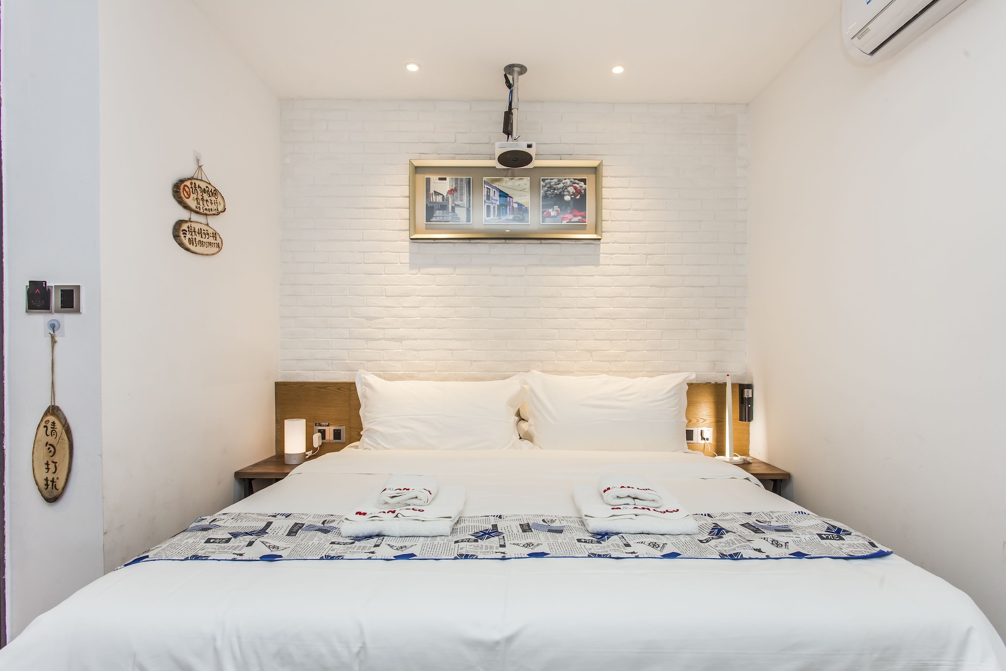 DELUXE, DOUBLE BED