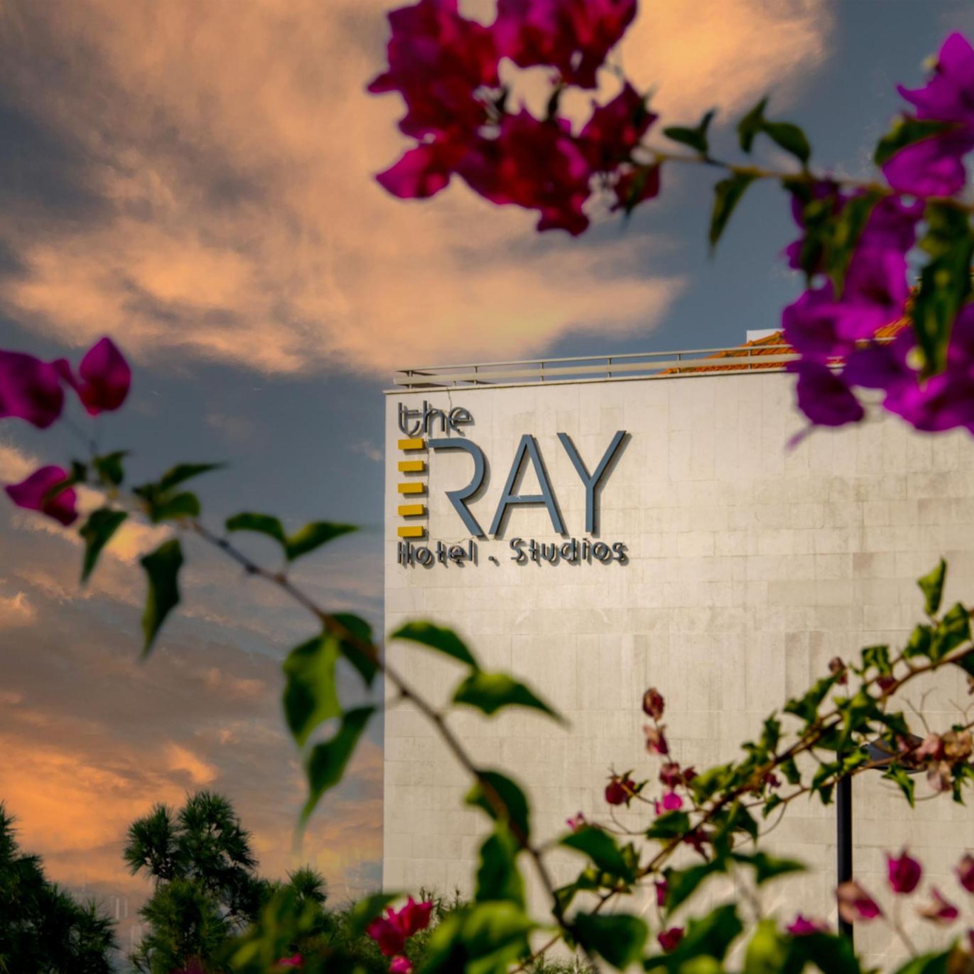 The Ray Hotel and Studios 15/67
