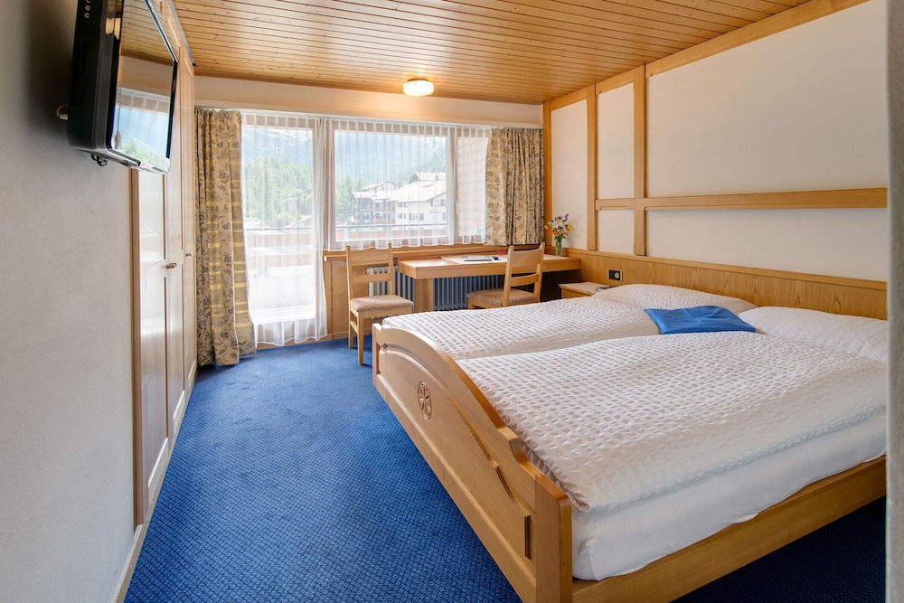 MATTERHORN, DOUBLE BED, MOUNTAIN VIEW