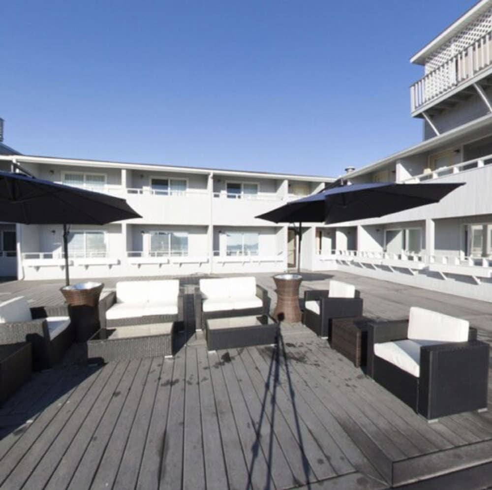 Aqua Blue Hotel & Conference Center 36/61