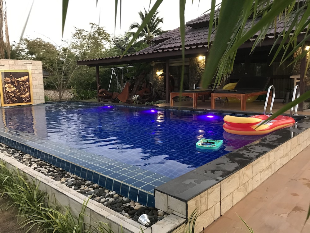 Rayong Rental Villas 32/36