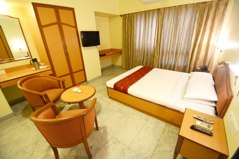 Hotel Samrat 22/40
