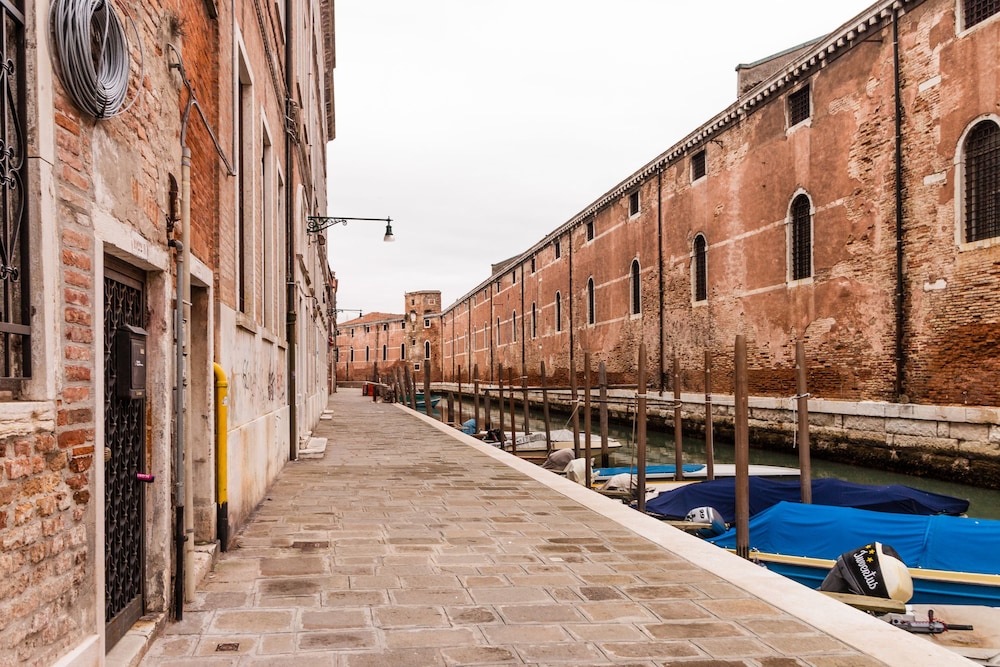 Corderie de la Tana Biennale Exhibition 22/28